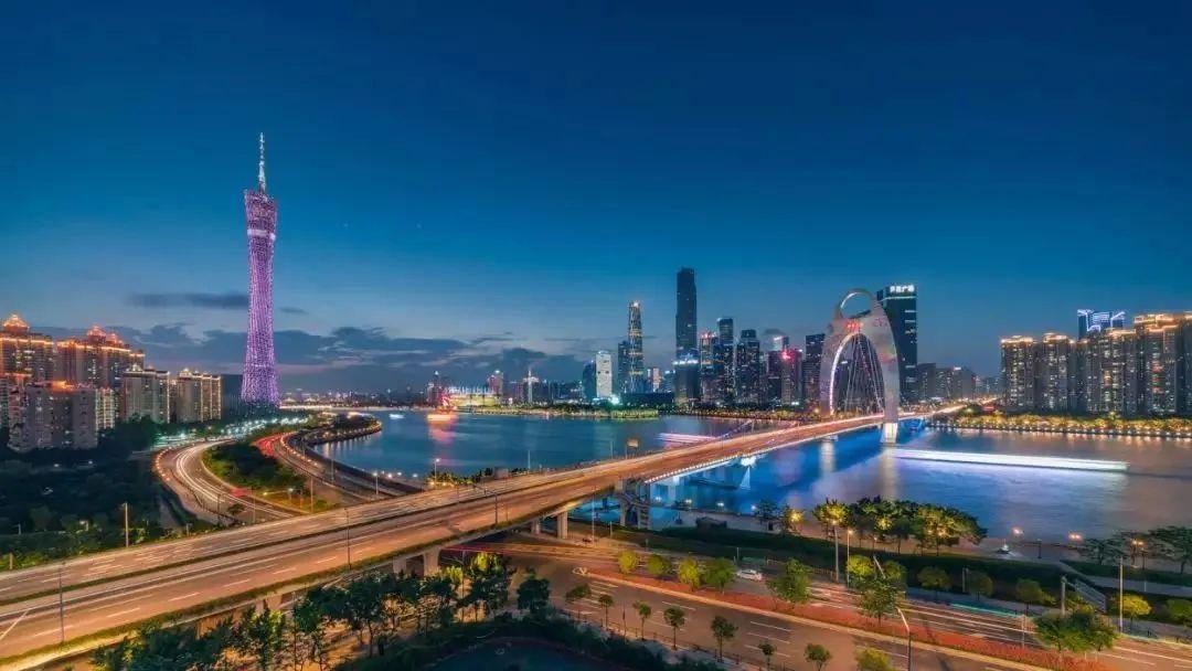 香港疫情控制现状，成效、挑战与未来展望