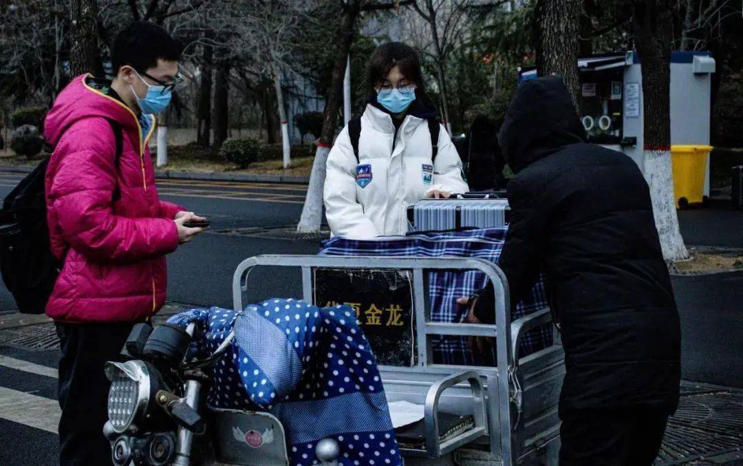 郑州大学生返校，新学期的期待与挑战