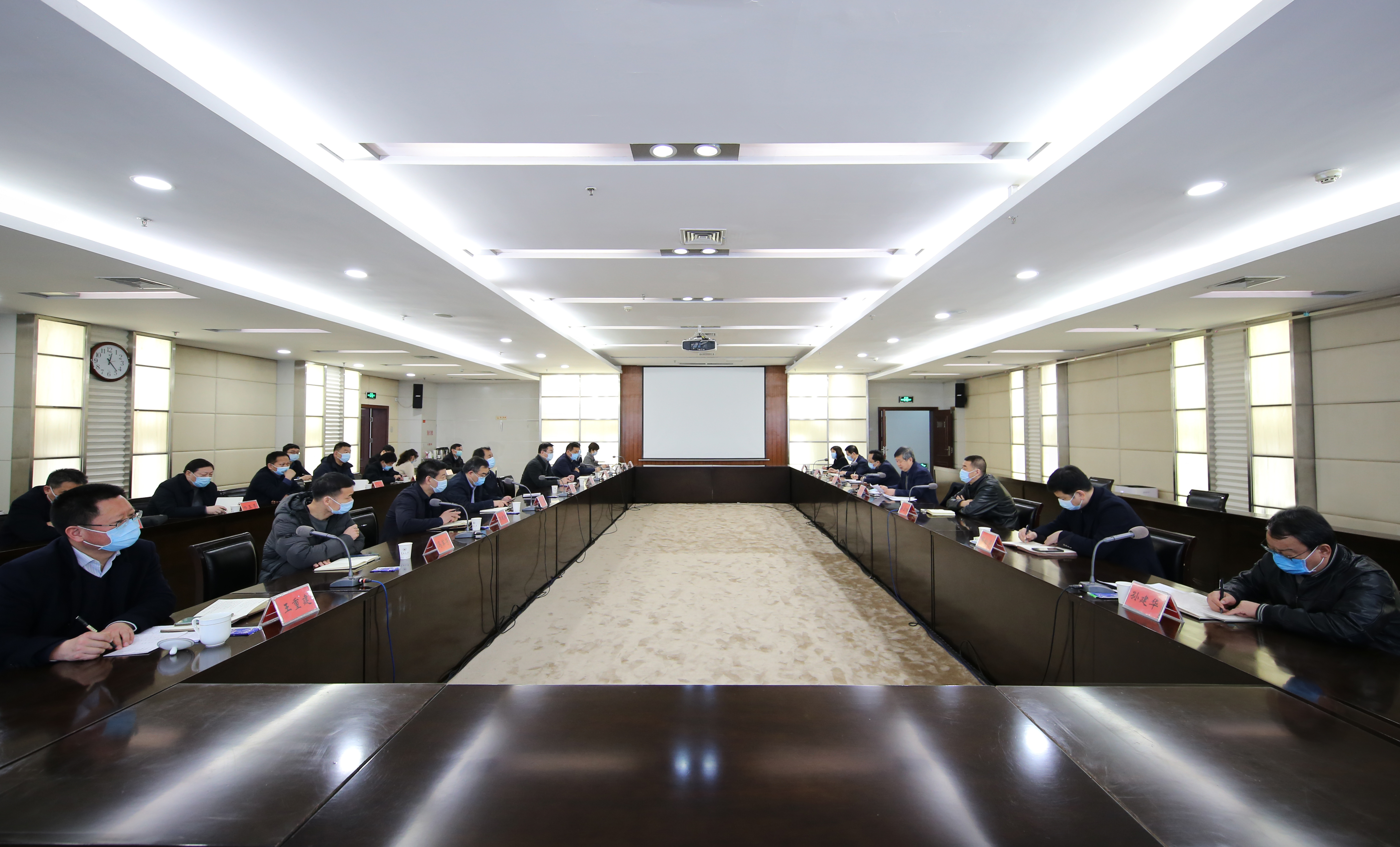 河南省召开疫情防控会议，科学精准施策 筑牢安全防线