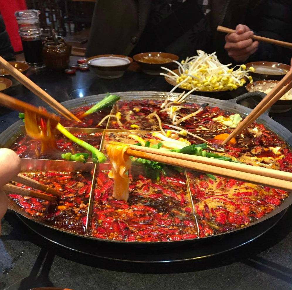 重庆火锅成都什么（成都重庆火锅哪个正宗）