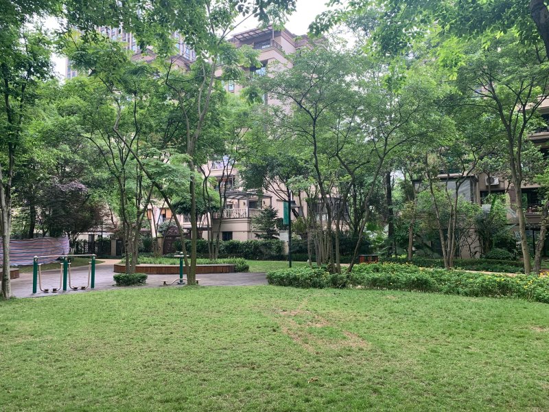 重庆龙湖源著南区的详细地址/重庆龙湖源著小区环境图