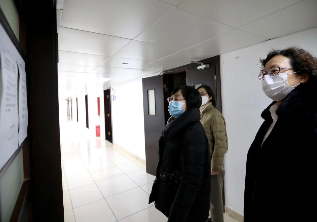疫情期间的乌鲁木齐/疫情期间乌鲁木齐空军总医院