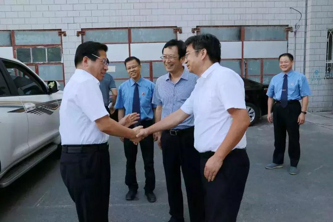 【乌鲁木齐市自治区医院电话/乌鲁木齐自治区医院预约挂号】