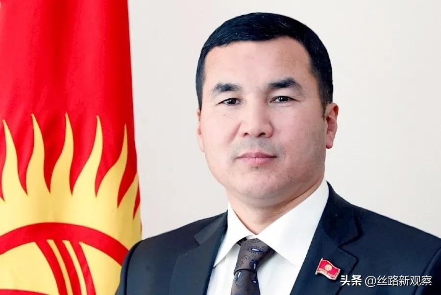 关于乌鲁木齐封城的消息（乌鲁木齐封城前后对比照片）